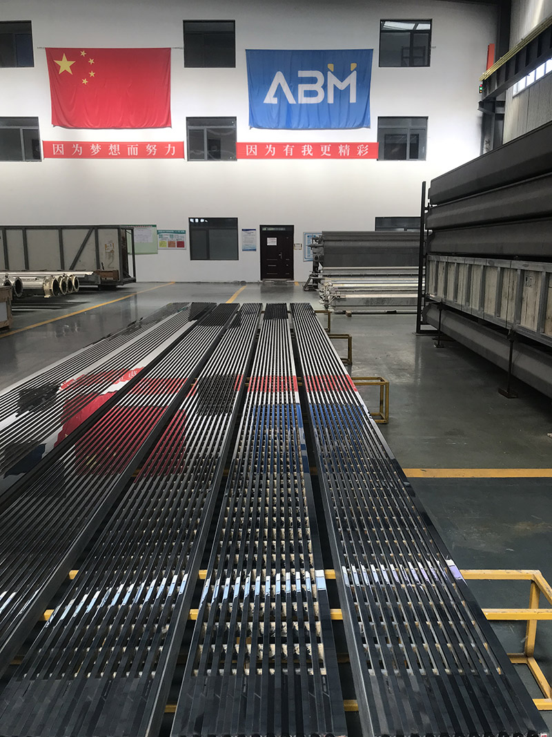 9600/1000包裝紙機(jī)超級(jí)碳化硅面板